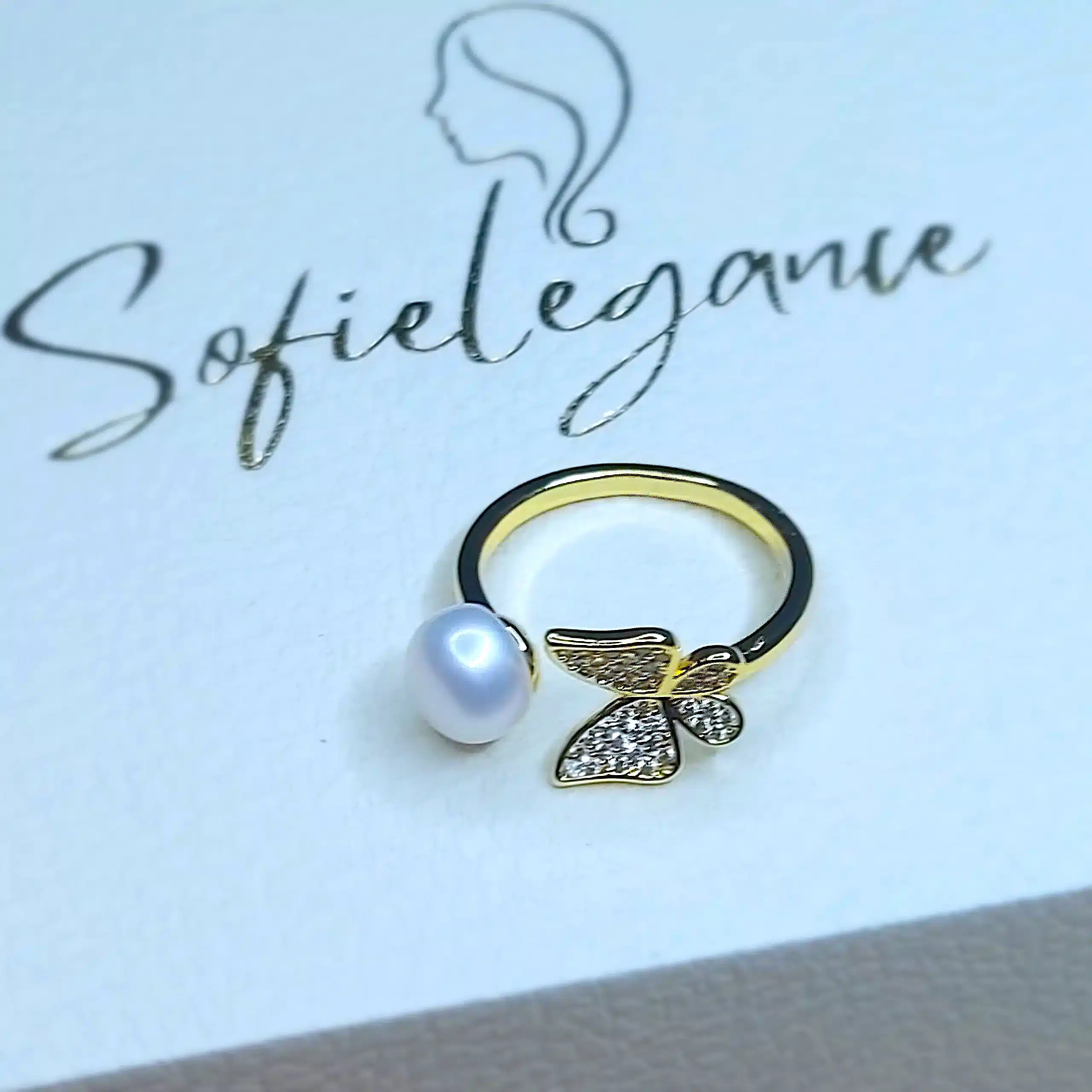 Sofielegance-Inel-placat-cu-aur-Fluture-cu-Perla-Alba-Naturala-si-Cristale-1 Inel placat cu aur Fluture cu Perla Alba Naturala si Cristale - imagine 1